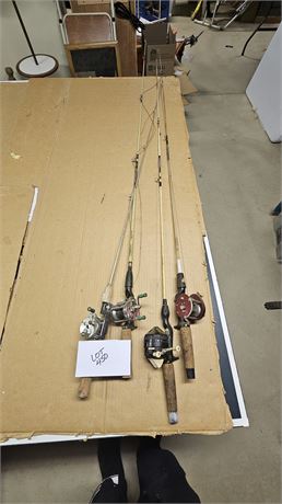 Vintage Pflueger Akron Reels, Zepco Reel & Rod & More