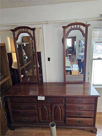Thomasville Double Mirror Wood Dresser