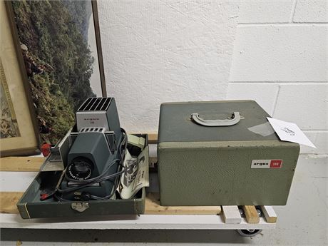 Vintage Argus 300 Slide Projector