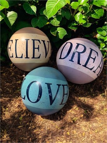 Inspirational Wood Balls With "Love" "Believe" and "Dream"