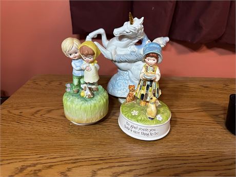 Musical Collectible Figurines