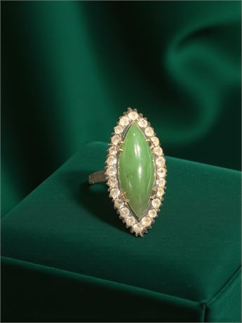 Vintage Apple Green Jade & Diamond Marquise Halo Cocktail Ring 14 K Gold Size 5