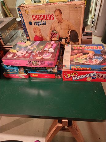 Vintage Puzzle & Game Lot