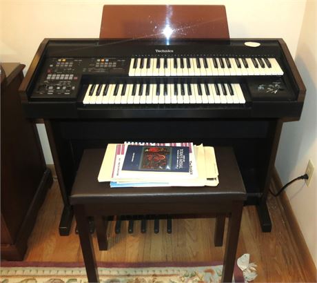 Technics Organ, Bench, Music