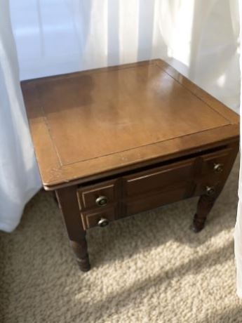 Vintage Wood End/Side Table With Drawer