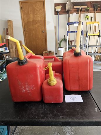 Mixed Gas Can Lot: 5Gal , 2.5 Gal, 1Gal Cans