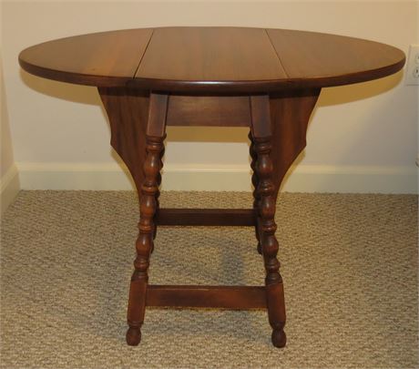 Small Table W/ Drop Leaf Sides