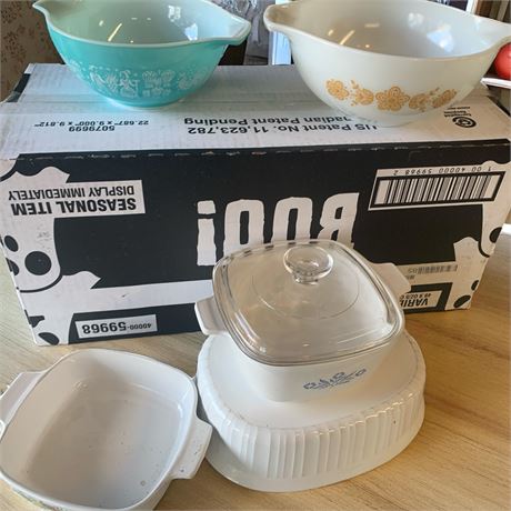 Turquoise Butterprint & Butterfly Gold Cinderella Pyrex Mixing Bowls, White Dish