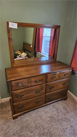 Wood Dresser & Mirror Maple