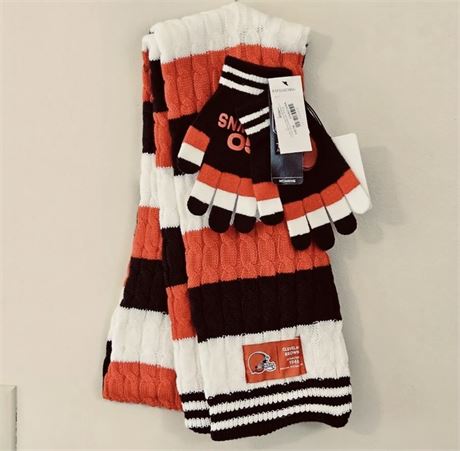 New Cleveland Browns NFL WEAR  by Erin Andrews Scarf and Gloves Set