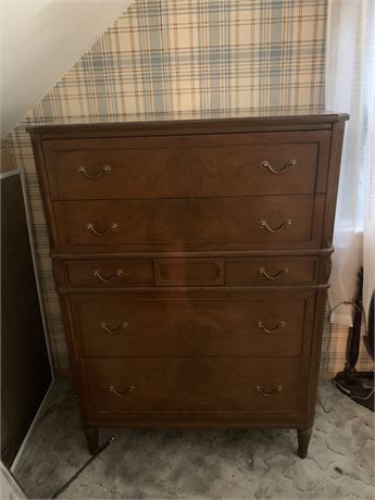 Vintage 5 Drawer Dresser/Chest of Drawers