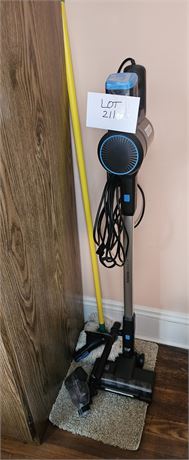 Black & Decker Upright Sweeper