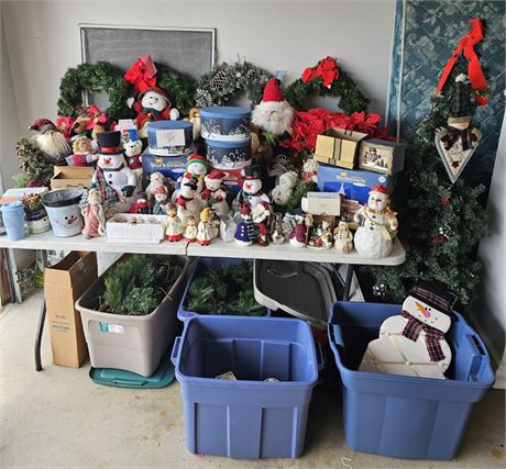 Extra Large Christmas Lot- 5ft Tree In Pot, Old World Santas, Garland, Snowman &