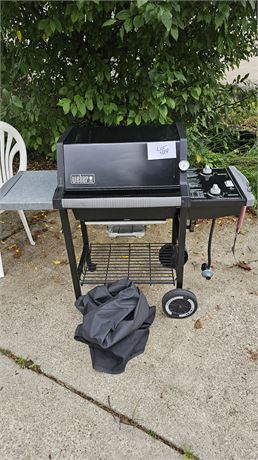 Weber Outdoor Grill Gently Used With Cover