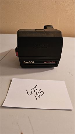 Polaroid Sun 660 Land Camera