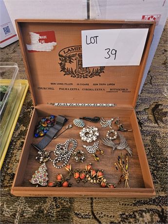 Vintage Costume Jewelry - Lisner, Weiss And More