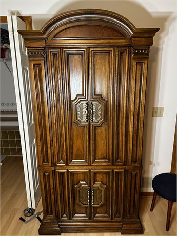 Lane Wooden Wardrobe- Very Large One Piece