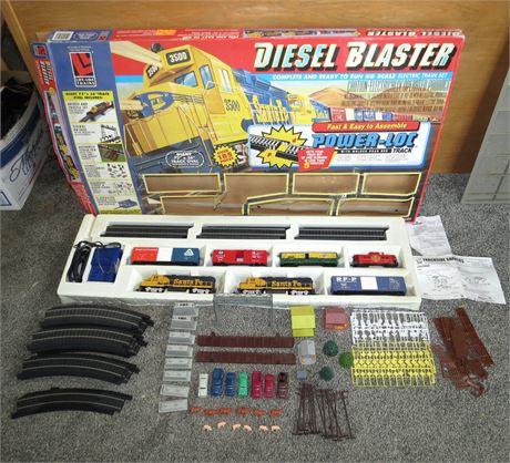 Diesel Blaster " HO" Scale Electric Train Set