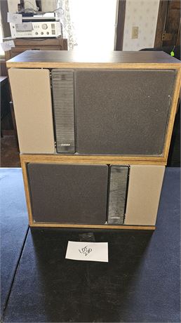 Bose 301 Series II Speaker Set