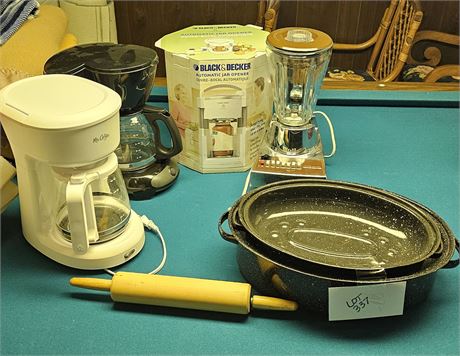 Mixed Small Appliance Lot: Enamel Roaster, Coffee Pot, Blender & More