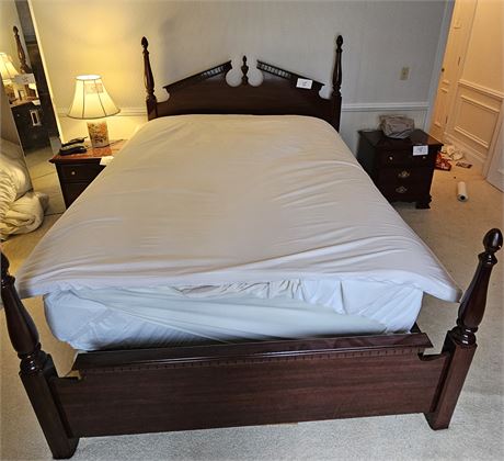 Wood Queen Size Bed W/Mattress Memory Foam