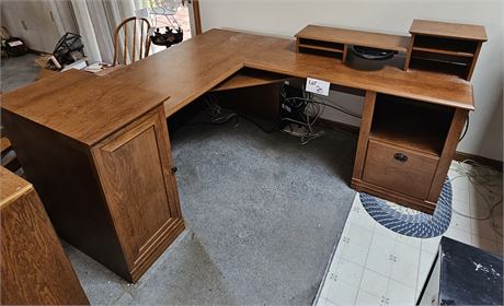 Corner Pressed Wood Office Desk
