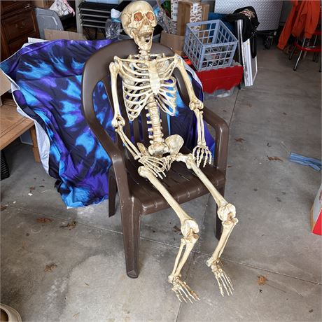 Full Size Skeleton with Glowing Eyes