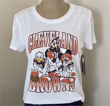 New CLEVELAND BROWNS DISNEY WOMEN'S T-Shirt Size Medium Junk Food Clothing