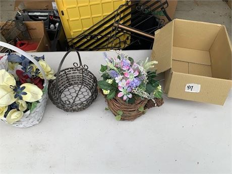 Floral Basket Decor/Centerpiece Lot