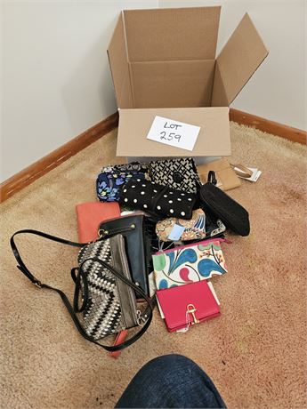 Ladies Mixed Wallet Lot- Maker, Color & Size Vary