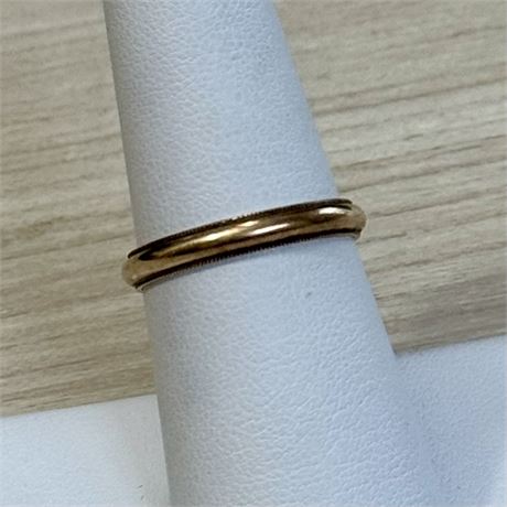 14k Gold Band Ring - Size 7.5 - 2.3 grams