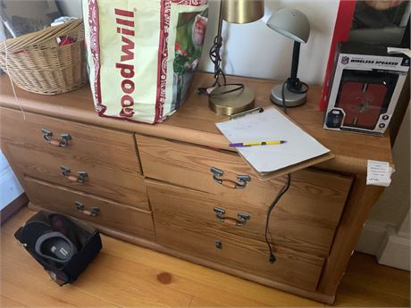 Wood 6 Drawer Dresser/Chest of Drawers W/Mirror & Metal Handles