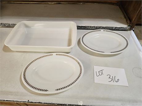 Pyrex Gold Leaf Tableware Plates & Pyrex White Milk Glass Cake Pan
