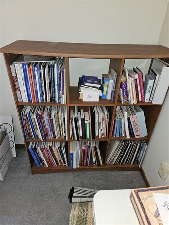 Book Cleanout- Crafts, Sewing, Quilting, Beading, Medical & More Shelf Included