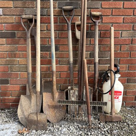 Lawn and Garden Tools Lot