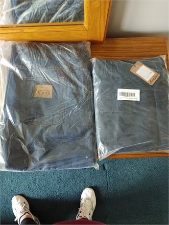 2 Pairs Men's NWT Jeans