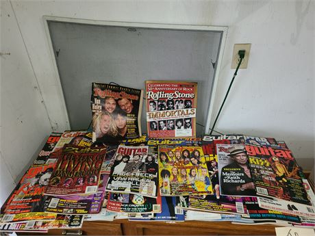 Box of Rolling Stone & Guitar Magazines