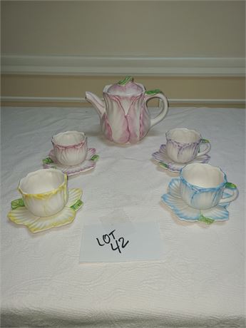 90's Bombay Tulip Pattern Tea Set : Teapot / 4 Cups / 4 Saucers