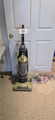 Hoover Wind Tunnel Upright Sweeper