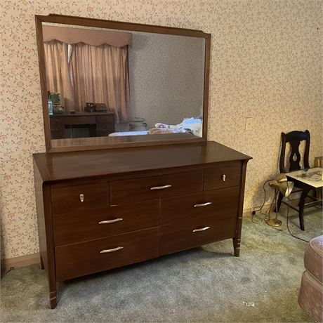 Profile by Drexel Mid Century Dresser w/ Detachable Mirror