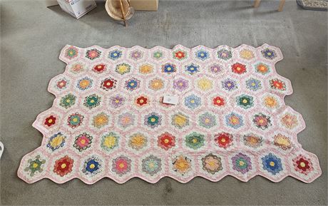 Handmade Full Size Flower Pattern Quilt