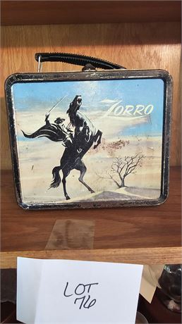 Disney Aladon " Zorro" Metal Lunch Box