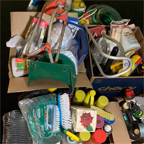 Outdoor/Garden Supply Lot
