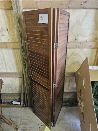Vintage Wood Louver Divider