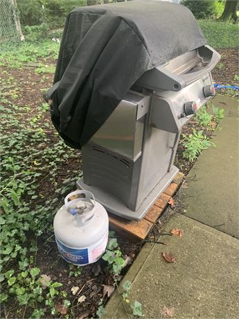Weber Spirit Series Gas Grill W/Tank