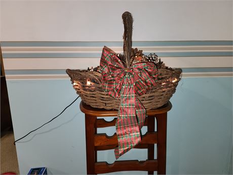 Pinecone Basket Christmas Decoration