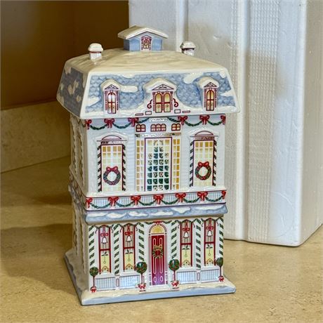1990 The Lenox Village Christmas Cookie Jar