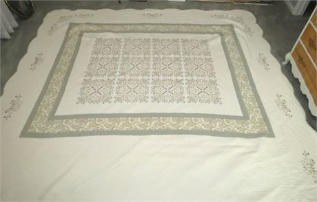 King Size Quilt/Bed Spread