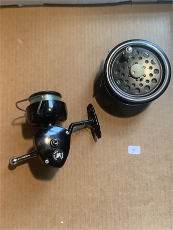 Vintage Intrepid Black Knight Fishing Reel Made In England