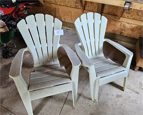 PLASTIC ADIRONDACK CHAIR